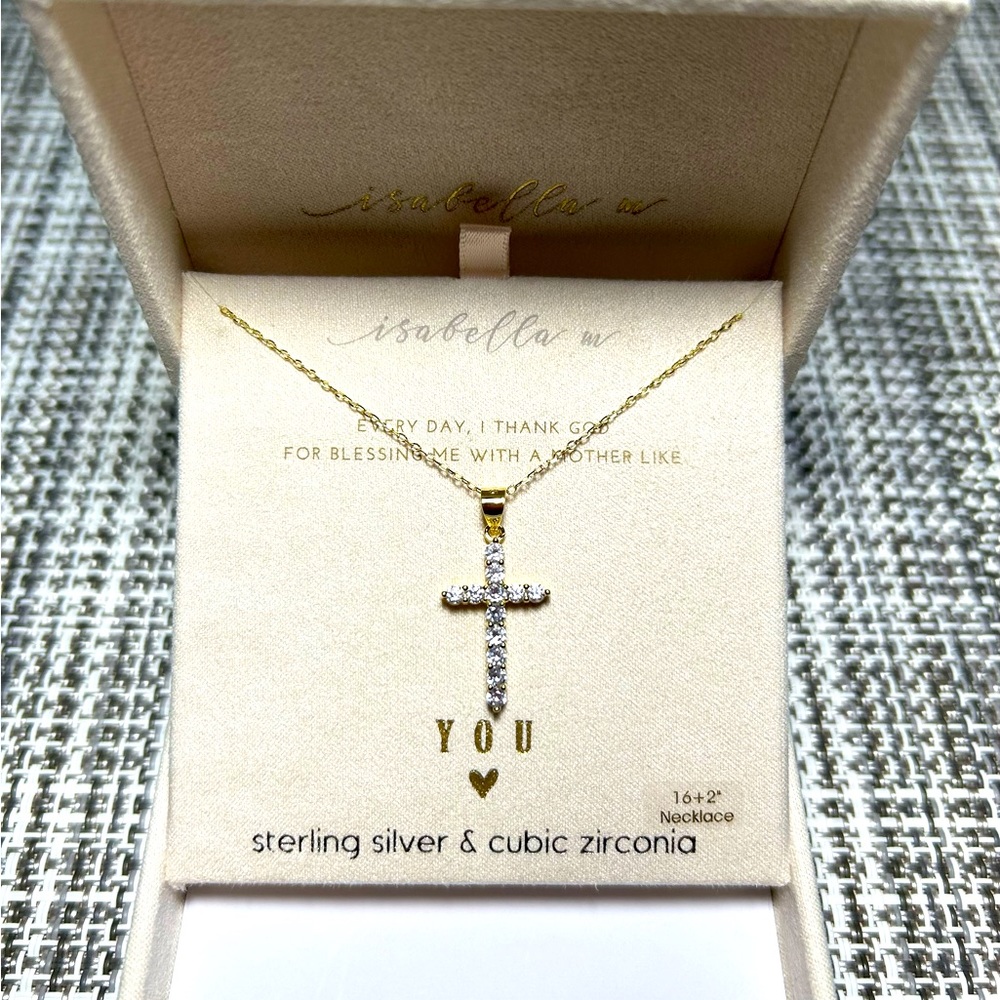 BRAND NEW Isabella M gold toned necklace ✨✨✨ Box included 🎁